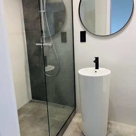 Lägenhet Przy Dworcu Old Town