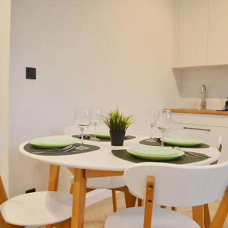 Lägenhet Przy Dworcu Old Town *